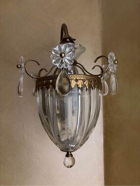 Brass & Clear Crystal Wall Sconce - Elegant Floral Accent